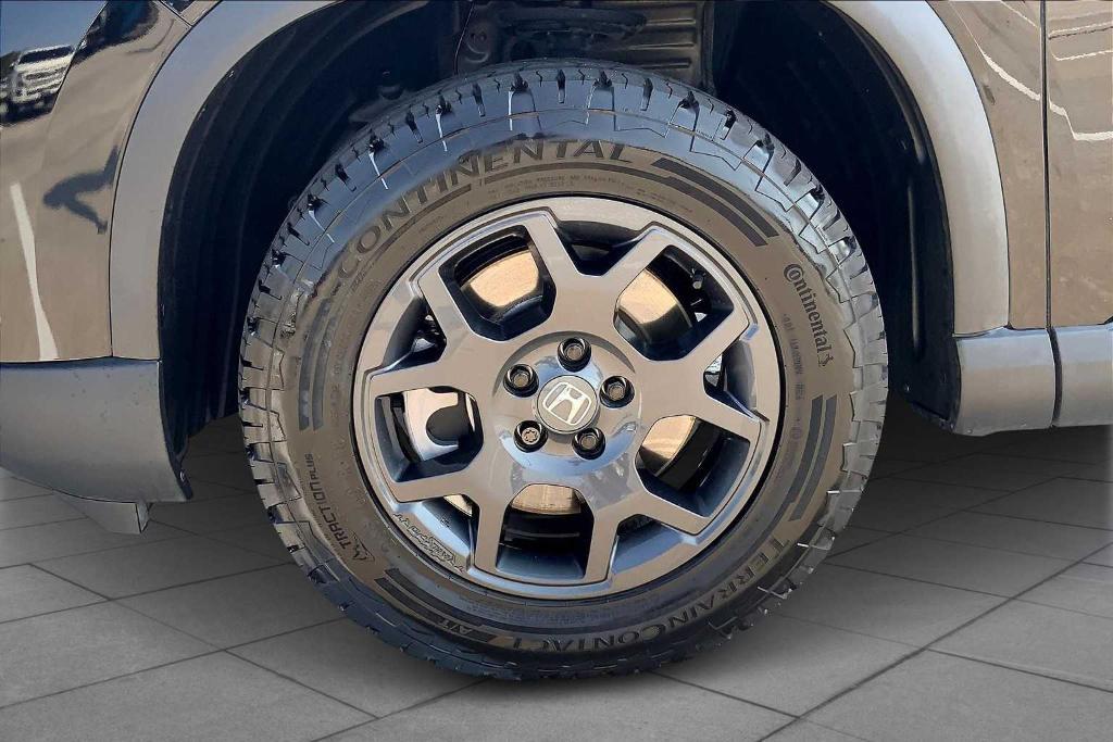 used 2025 Honda Pilot car, priced at $42,775