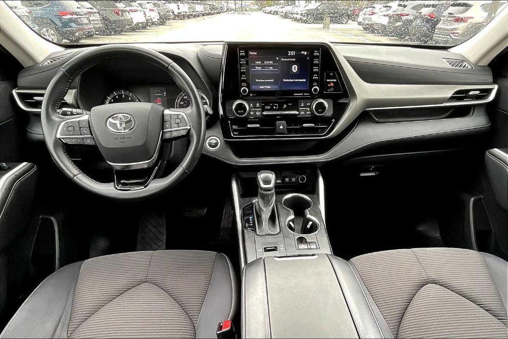 used 2021 Toyota Highlander car, priced at $24,998