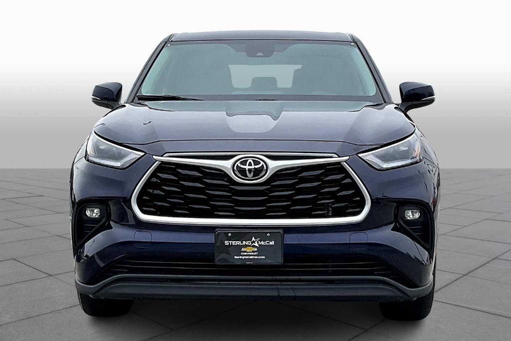 used 2021 Toyota Highlander car, priced at $24,998