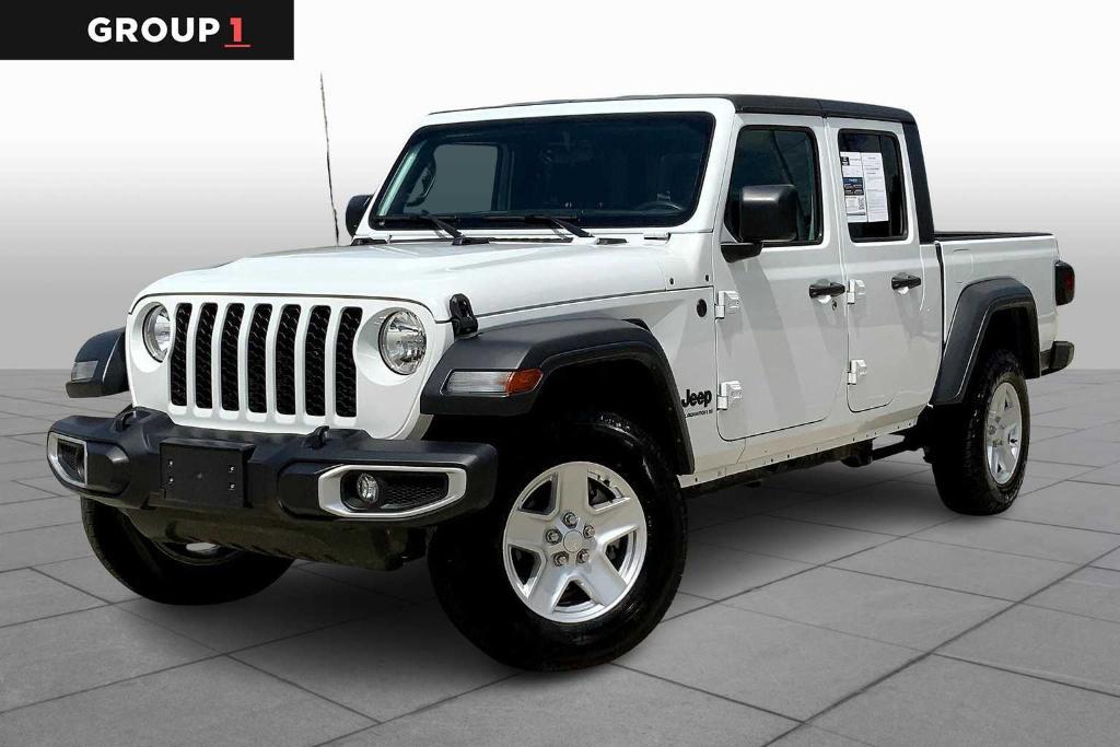 used 2023 Jeep Gladiator car, priced at $27,354
