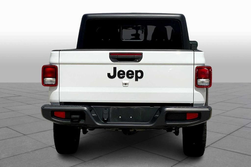 used 2023 Jeep Gladiator car, priced at $27,354