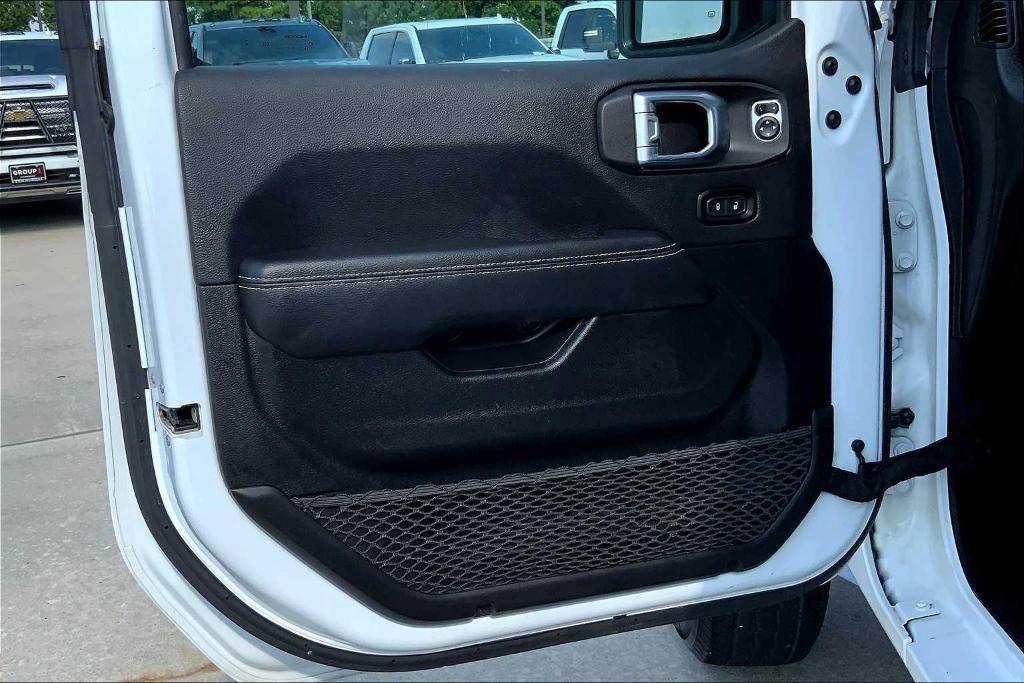 used 2023 Jeep Gladiator car, priced at $29,399