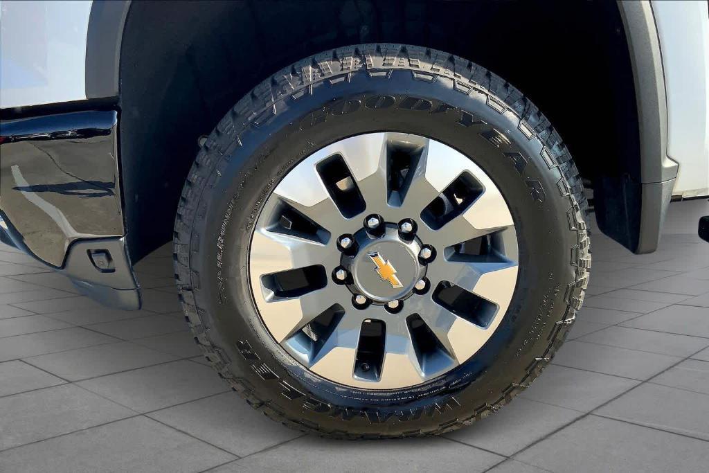 used 2025 Chevrolet Silverado 2500 car, priced at $56,904