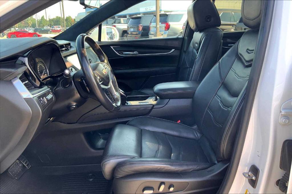 used 2017 Cadillac XT5 car, priced at $15,998