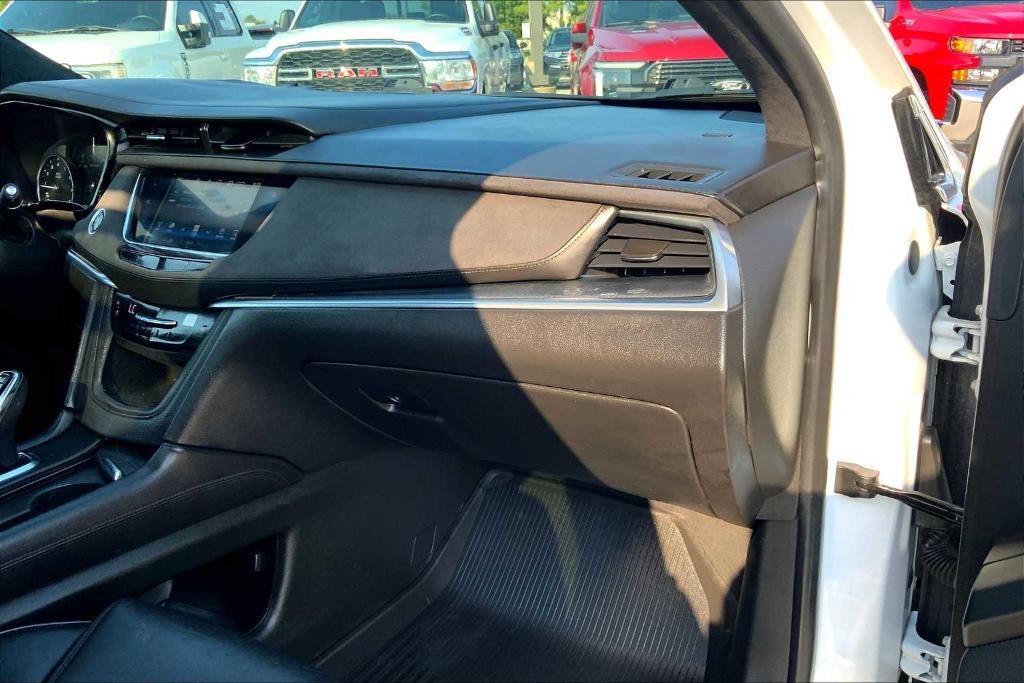 used 2017 Cadillac XT5 car, priced at $15,998