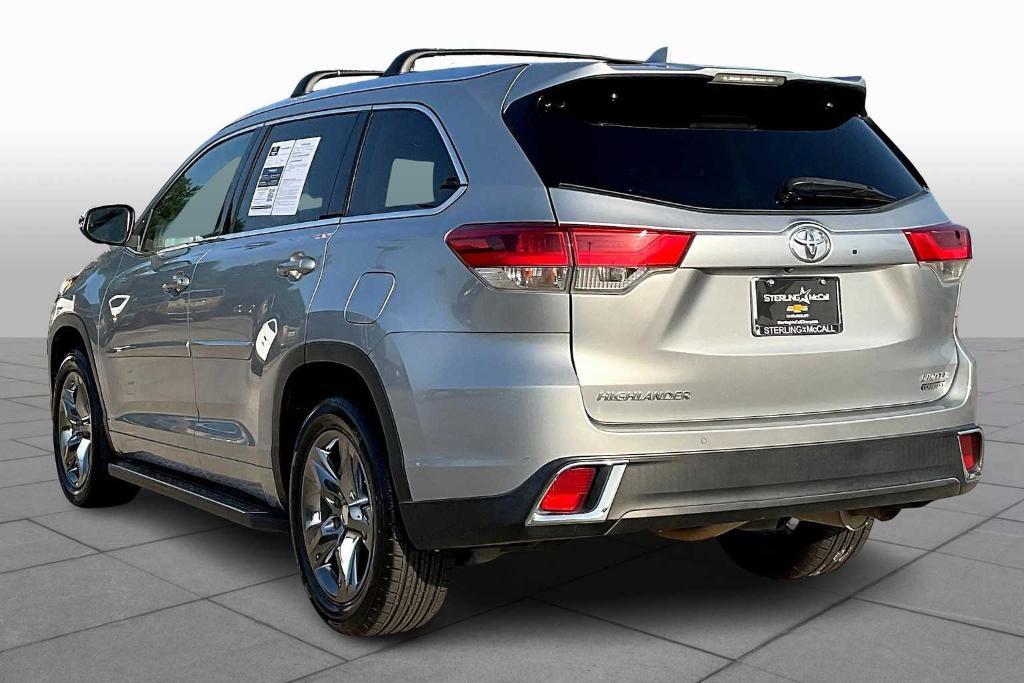 used 2018 Toyota Highlander car, priced at $25,908