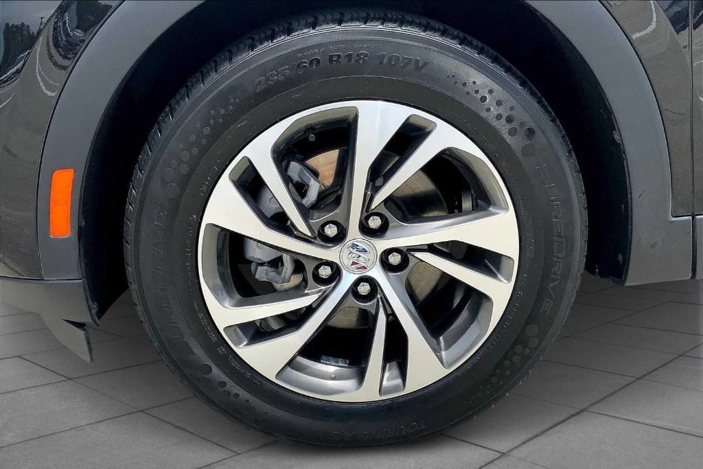 used 2023 Buick Envision car, priced at $22,333