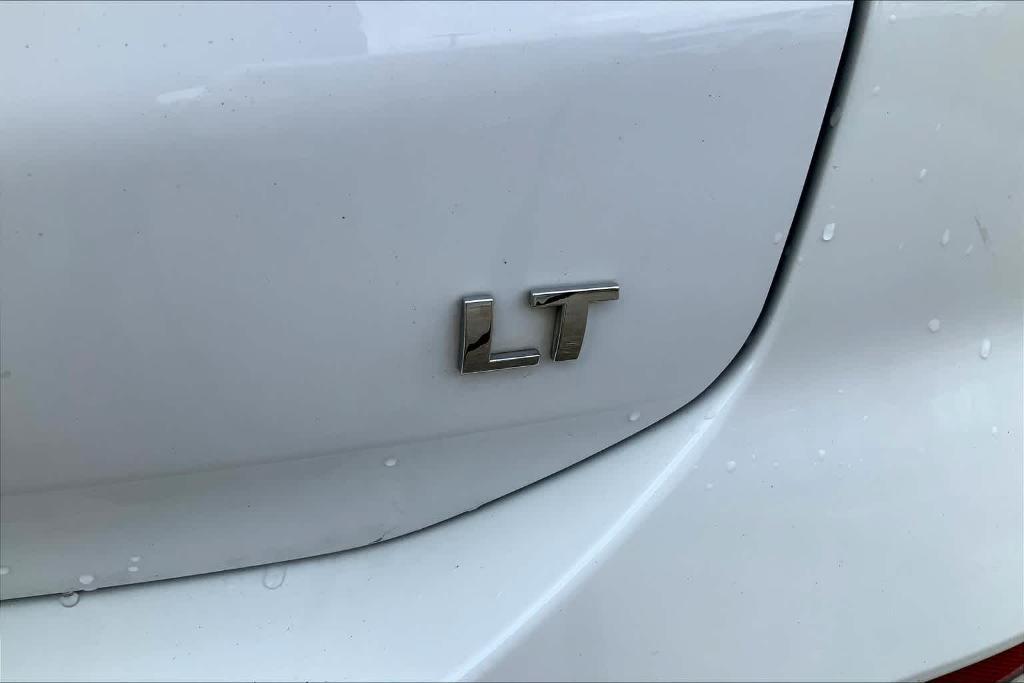 used 2021 Chevrolet Equinox car, priced at $17,585