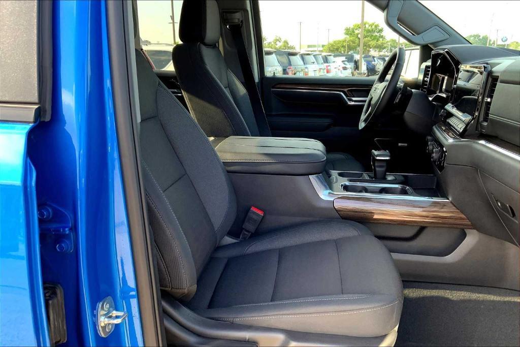 used 2025 Chevrolet Silverado 1500 car, priced at $59,998