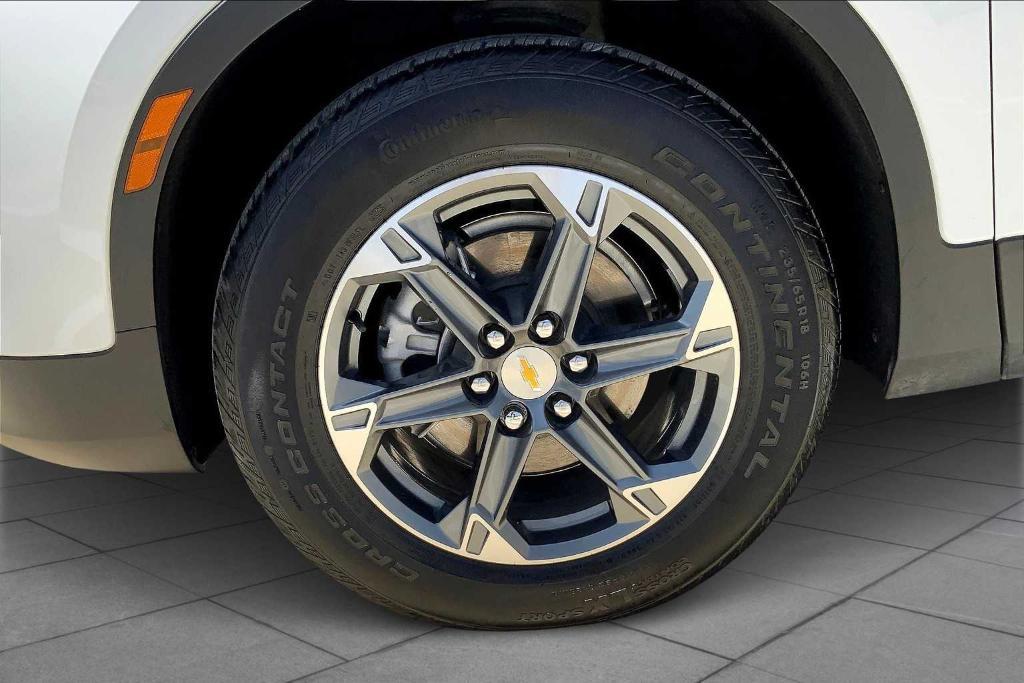 used 2025 Chevrolet Blazer car, priced at $26,998