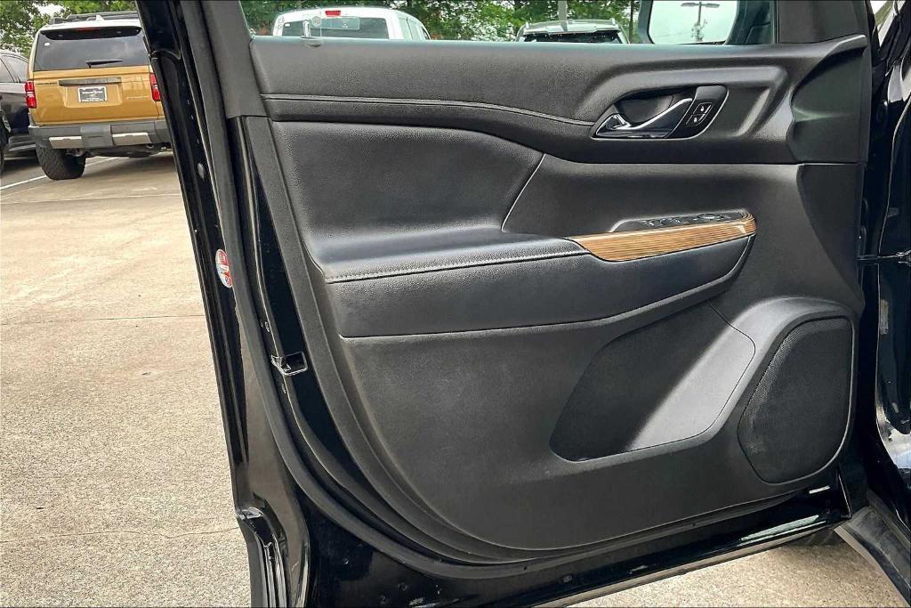 used 2021 GMC Acadia car, priced at $18,555