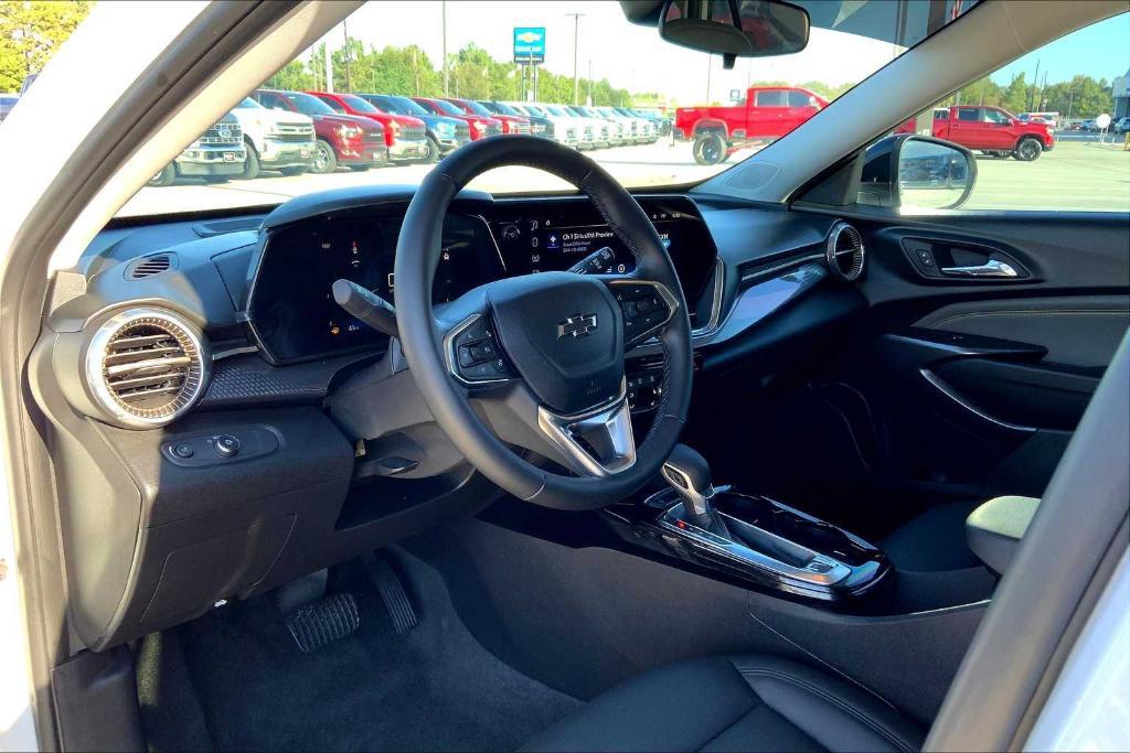 used 2025 Chevrolet Trax car, priced at $23,998