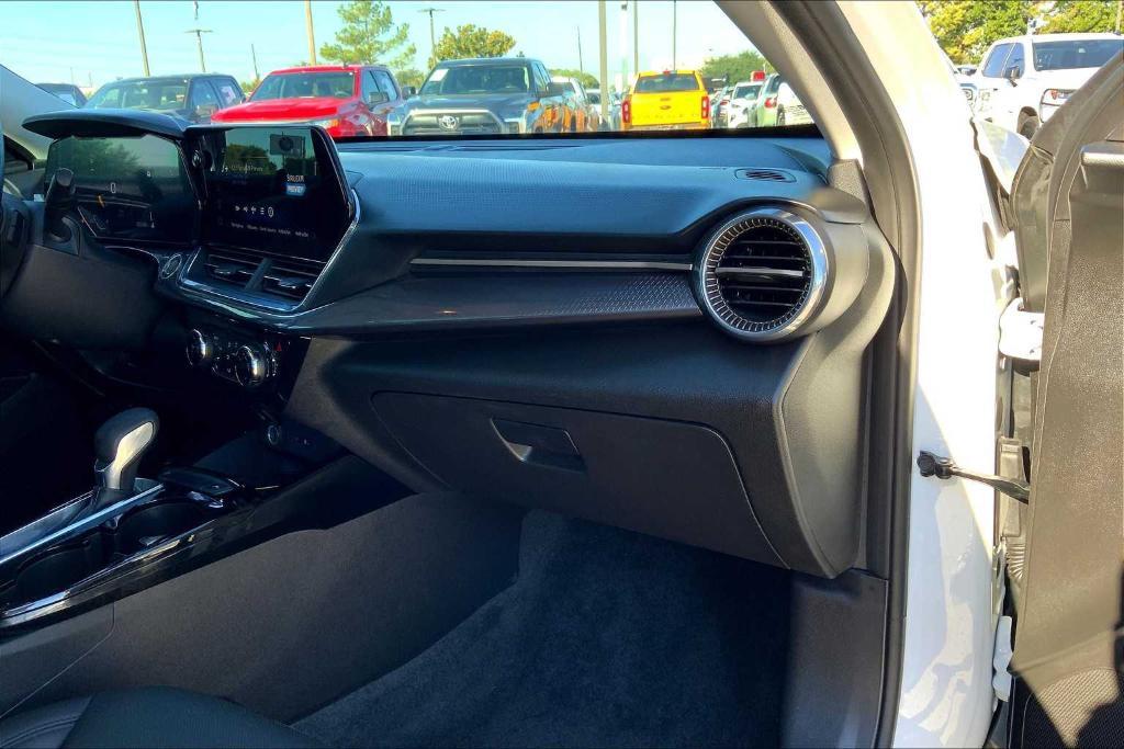 used 2025 Chevrolet Trax car, priced at $23,998