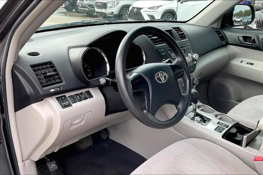 used 2012 Toyota Highlander car, priced at $11,595