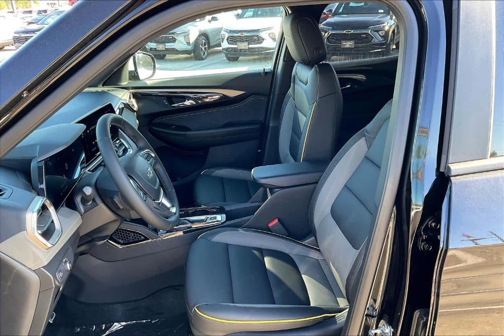 new 2025 Chevrolet TrailBlazer car, priced at $33,126