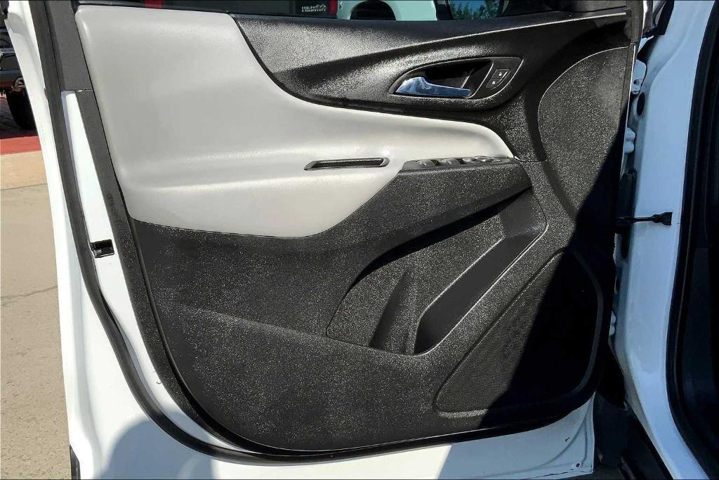 used 2022 Chevrolet Equinox car, priced at $15,354