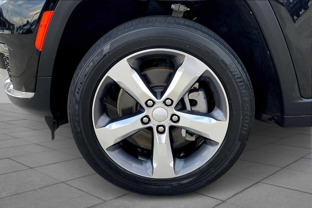 used 2021 Jeep Grand Cherokee L car, priced at $29,581