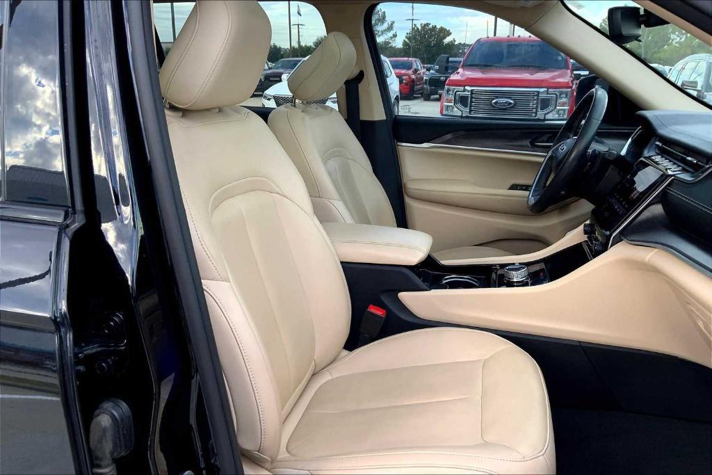 used 2021 Jeep Grand Cherokee L car, priced at $29,581