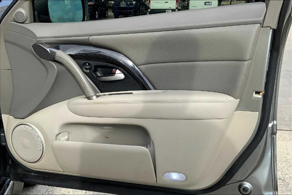 used 2009 Acura RL car, priced at $9,779
