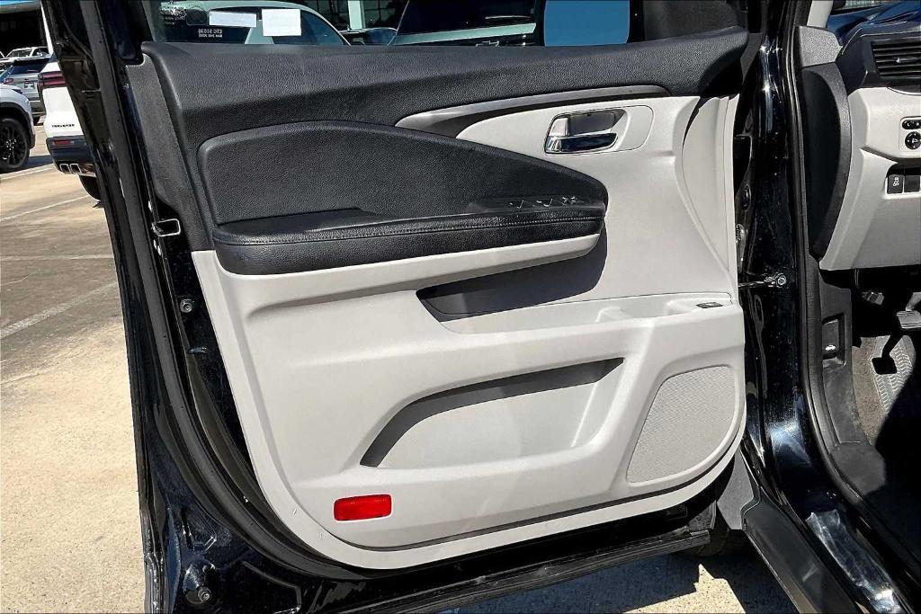 used 2017 Honda Pilot car, priced at $16,116