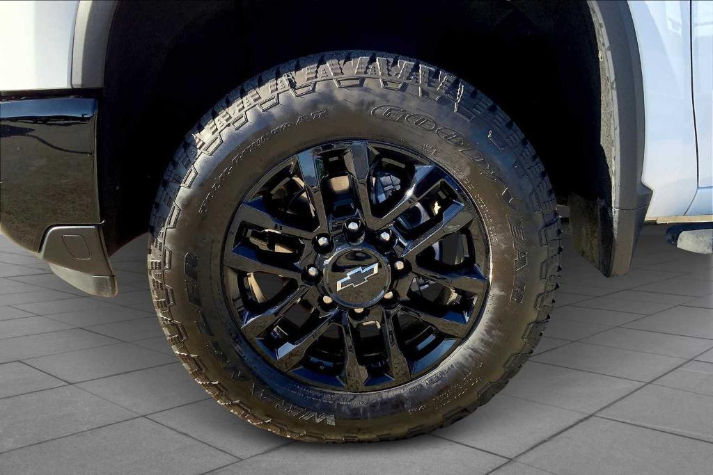 used 2025 Chevrolet Silverado 2500 car, priced at $68,995
