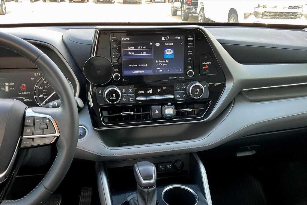 used 2021 Toyota Highlander car, priced at $29,600