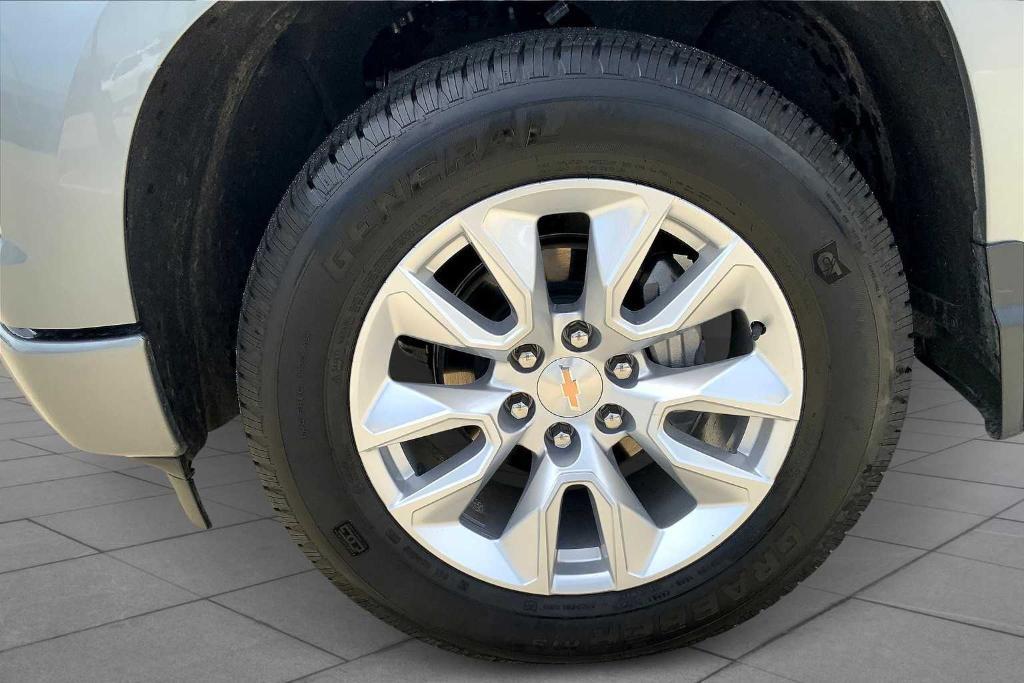 used 2025 Chevrolet Silverado 1500 car, priced at $36,725