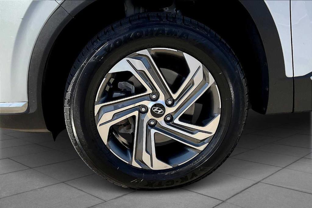 used 2021 Hyundai Santa Fe car, priced at $15,998