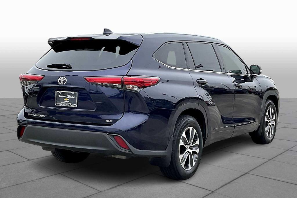 used 2021 Toyota Highlander car, priced at $30,627