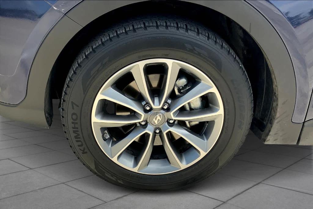 used 2018 Hyundai Santa Fe car, priced at $17,745
