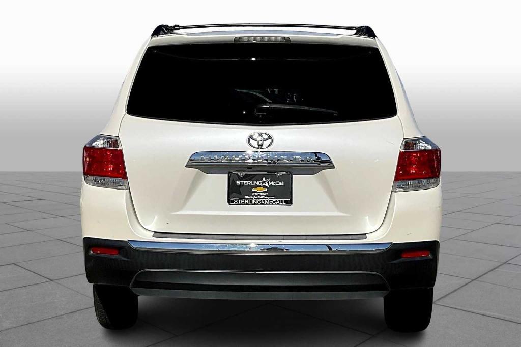 used 2013 Toyota Highlander car, priced at $13,898