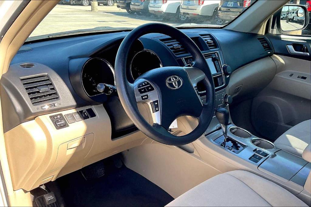 used 2013 Toyota Highlander car, priced at $13,898