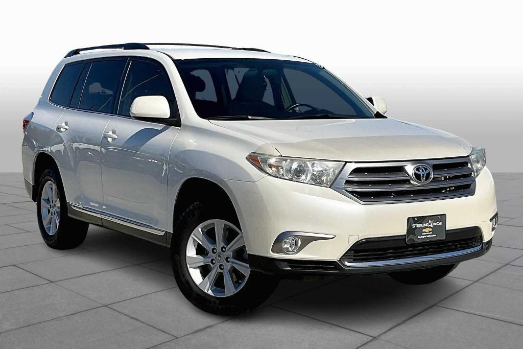 used 2013 Toyota Highlander car, priced at $13,898