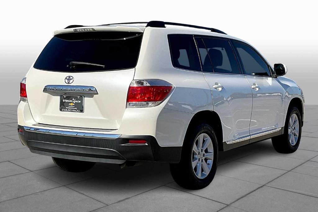 used 2013 Toyota Highlander car, priced at $13,898