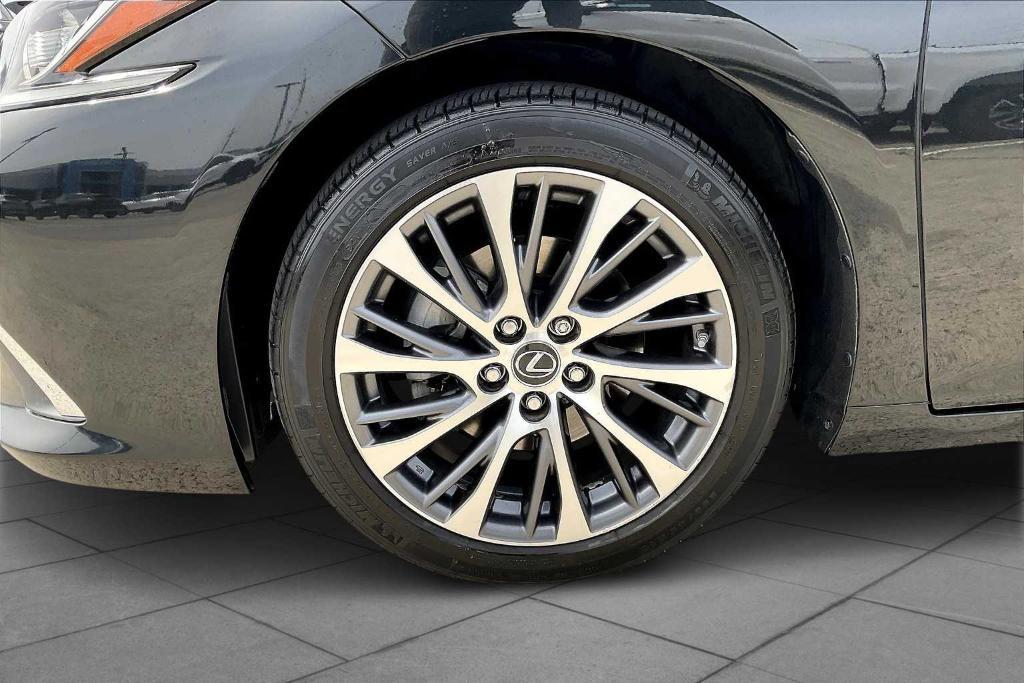 used 2019 Lexus ES 350 car, priced at $25,788