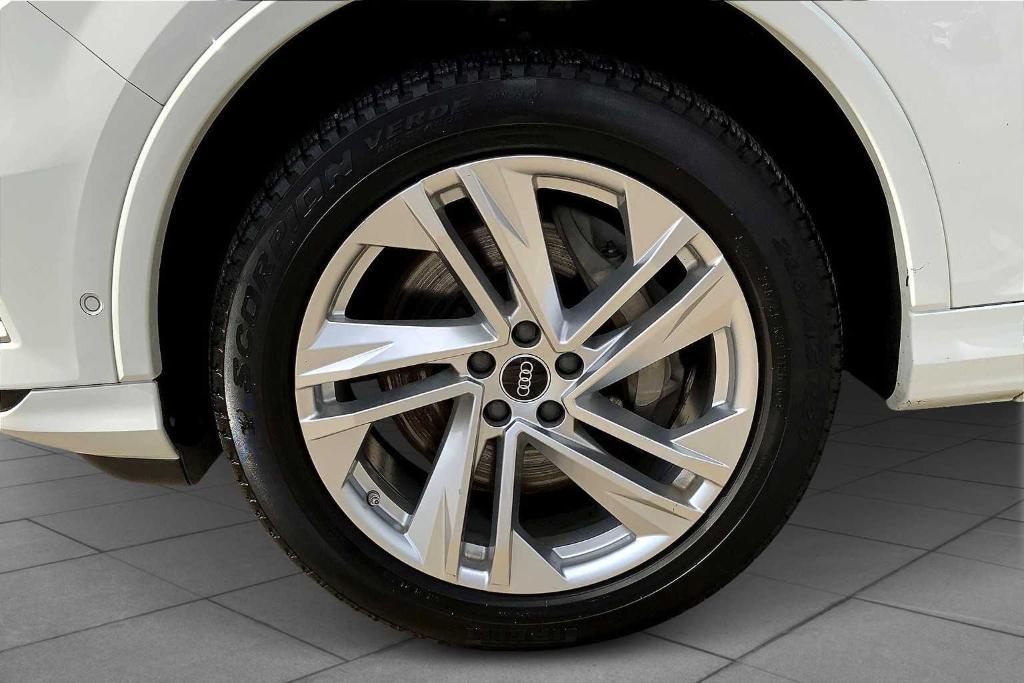 used 2023 Audi Q7 car, priced at $34,997