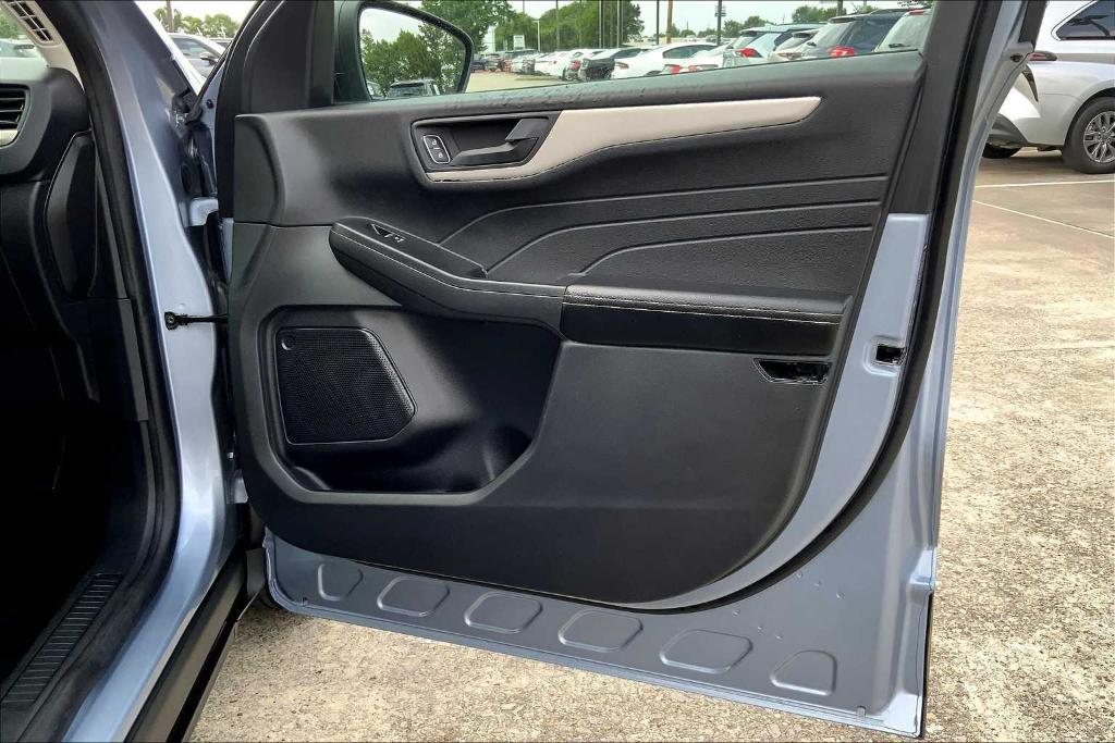 used 2022 Ford Escape car, priced at $20,817