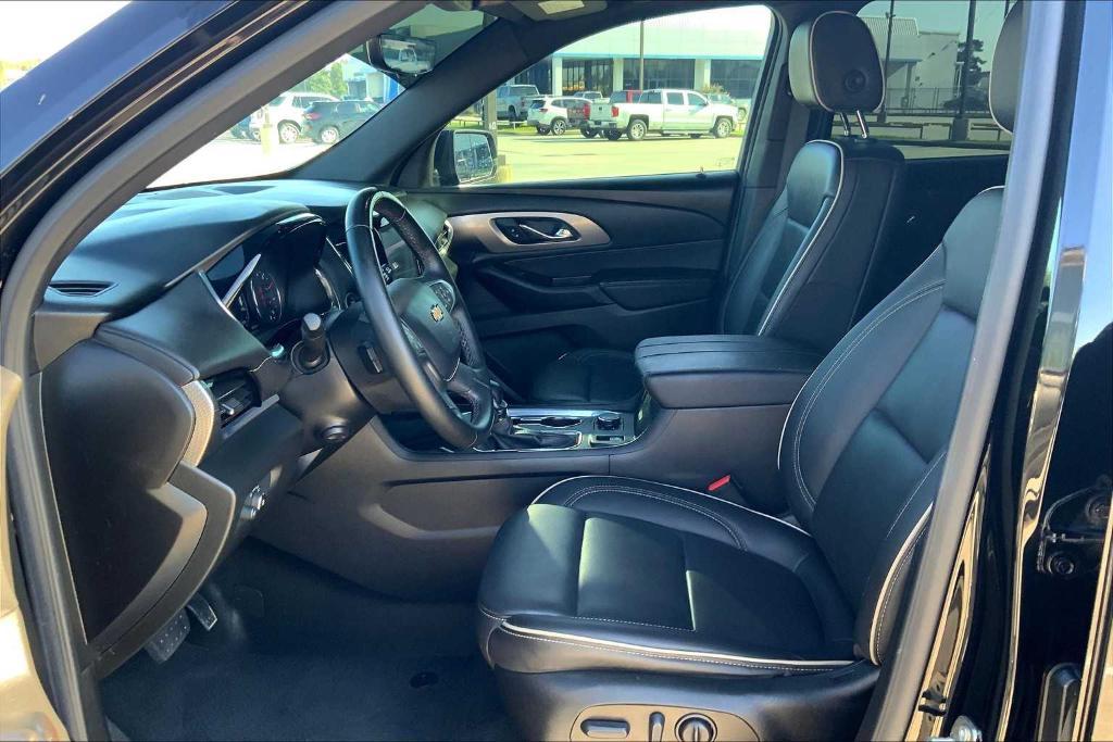 used 2023 Chevrolet Traverse car, priced at $30,998