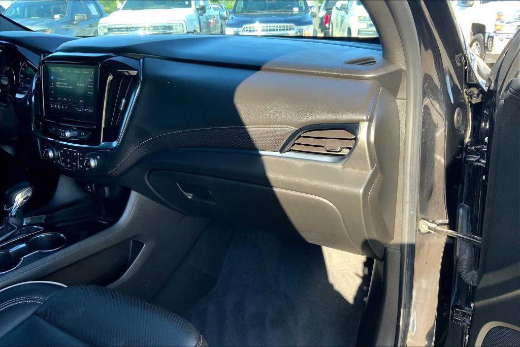 used 2023 Chevrolet Traverse car, priced at $30,998