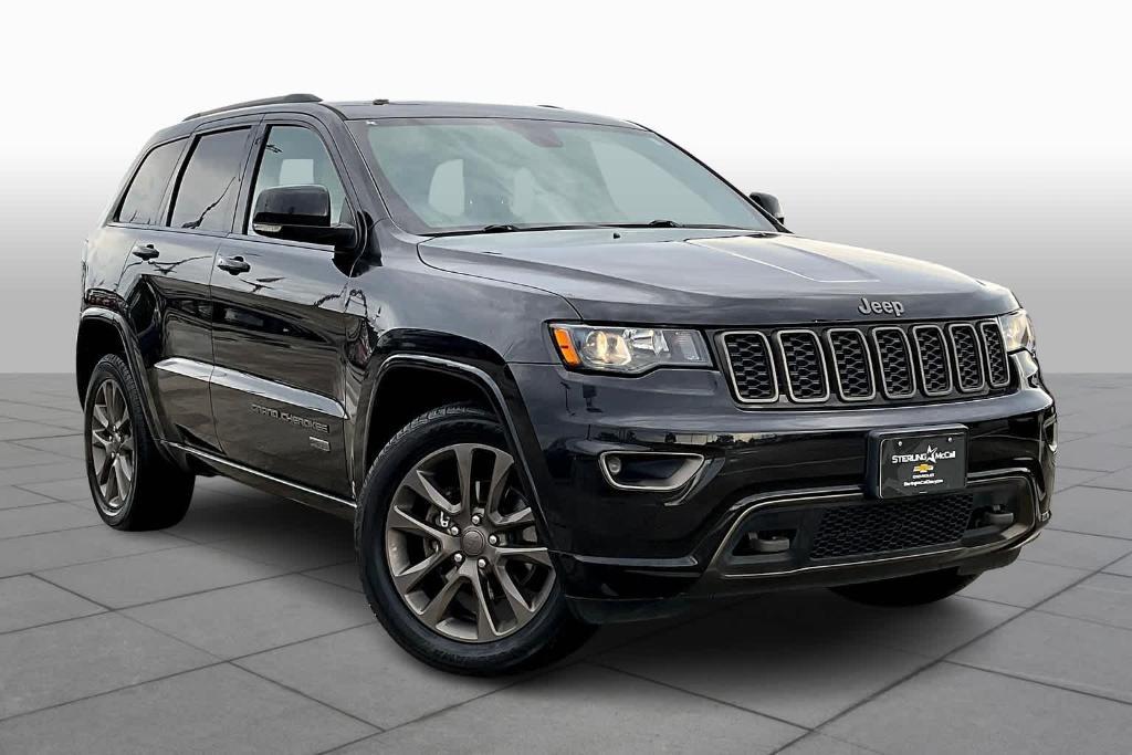 used 2016 Jeep Grand Cherokee car, priced at $18,550