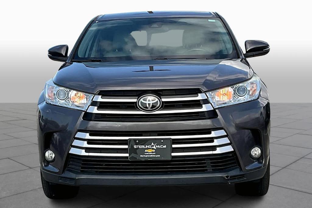 used 2018 Toyota Highlander car, priced at $21,606