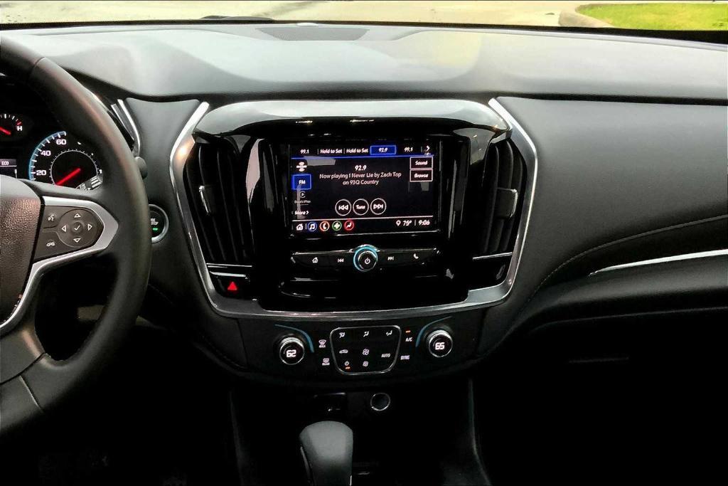 used 2023 Chevrolet Traverse car, priced at $30,503