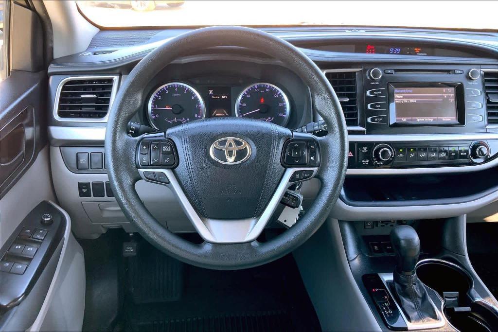 used 2019 Toyota Highlander car, priced at $17,998