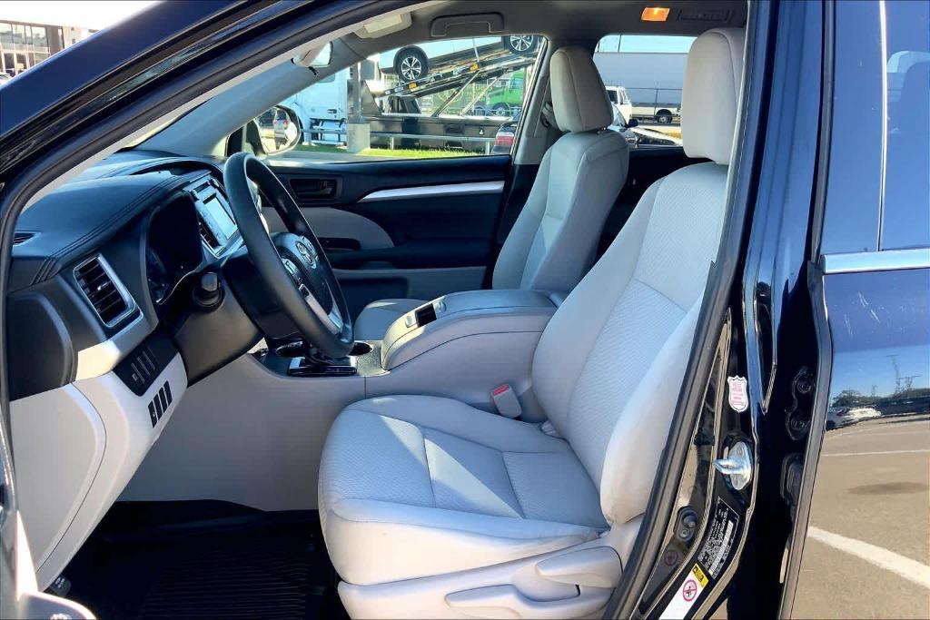 used 2019 Toyota Highlander car, priced at $17,998