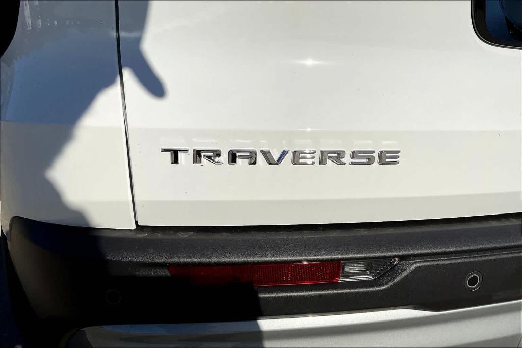 new 2025 Chevrolet Traverse car, priced at $44,339