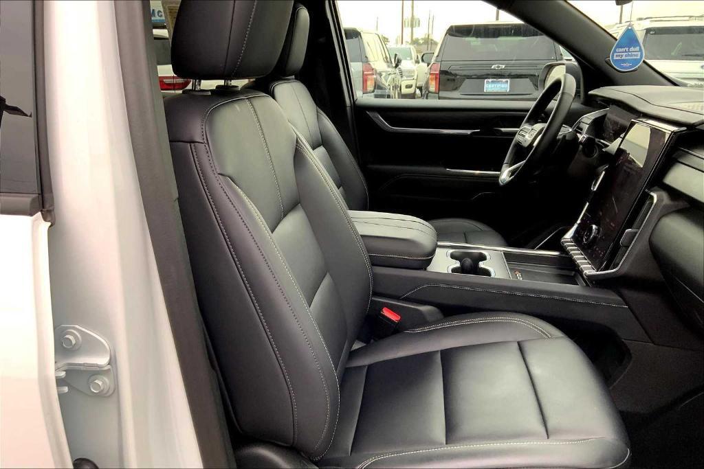 used 2024 GMC Acadia car, priced at $40,765