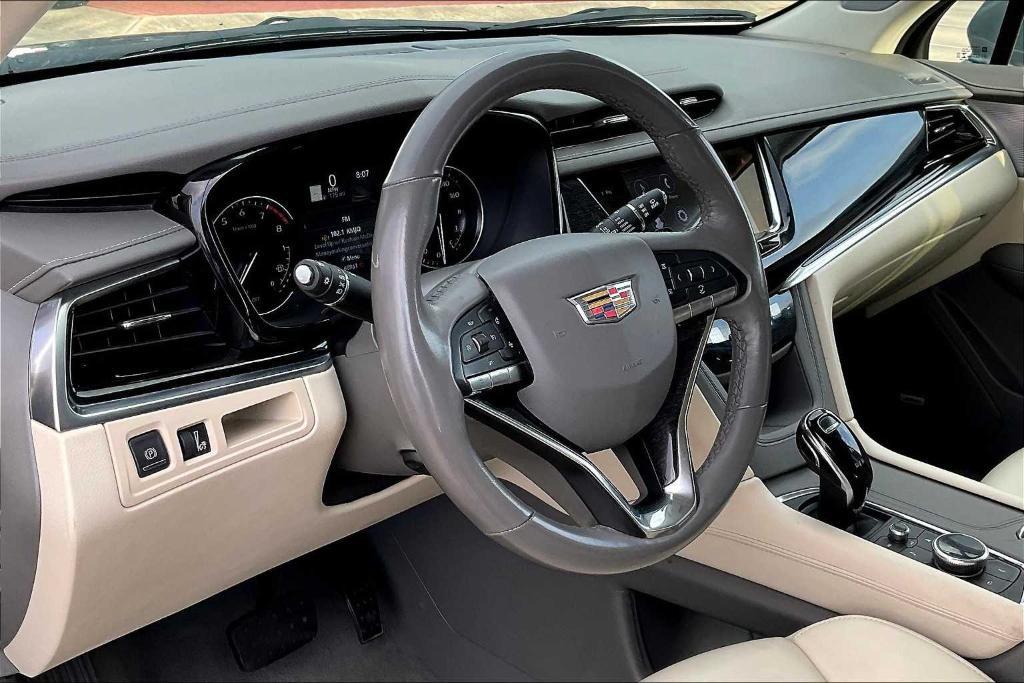 used 2023 Cadillac XT6 car, priced at $31,924