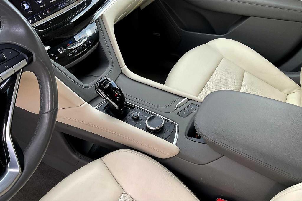 used 2023 Cadillac XT6 car, priced at $31,924