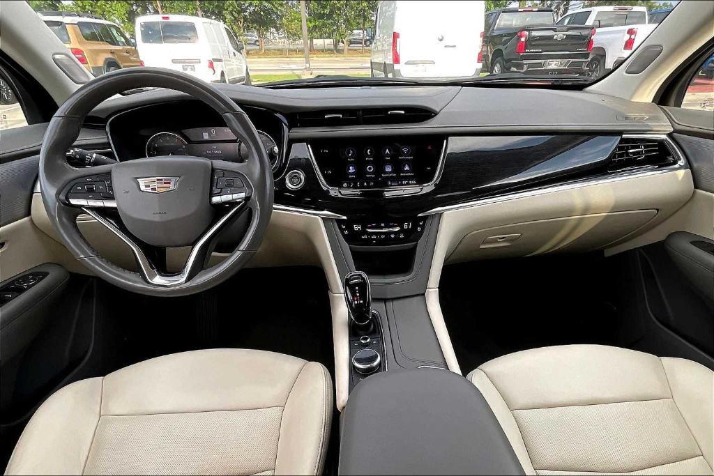 used 2023 Cadillac XT6 car, priced at $31,924