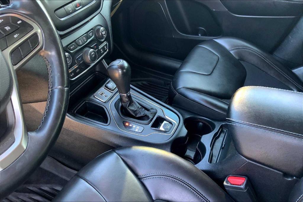 used 2019 Jeep Cherokee car, priced at $12,992